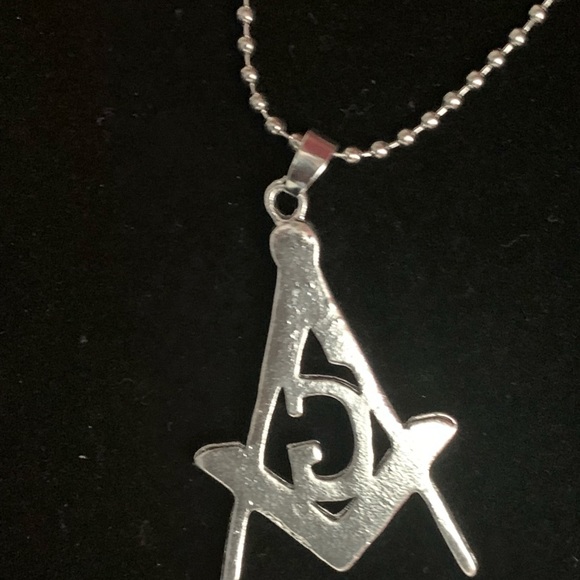 Pendant Necklace - Picture 4 of 5